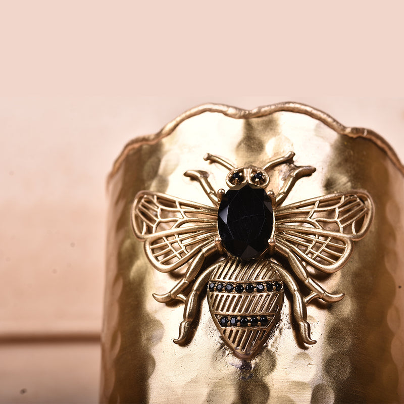 SYMETREE QUEEN BEE HAMMERED CUFF
