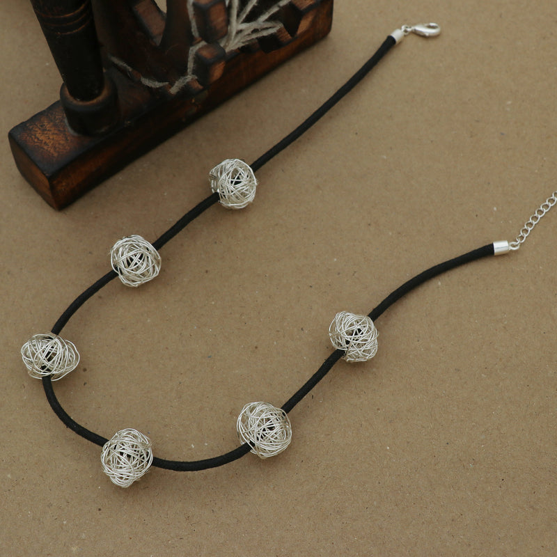 WIRED BALL NECKLACE
