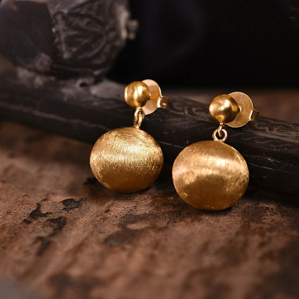 BRUSHED SATIN BALL GOLD PLATED EARRINGS