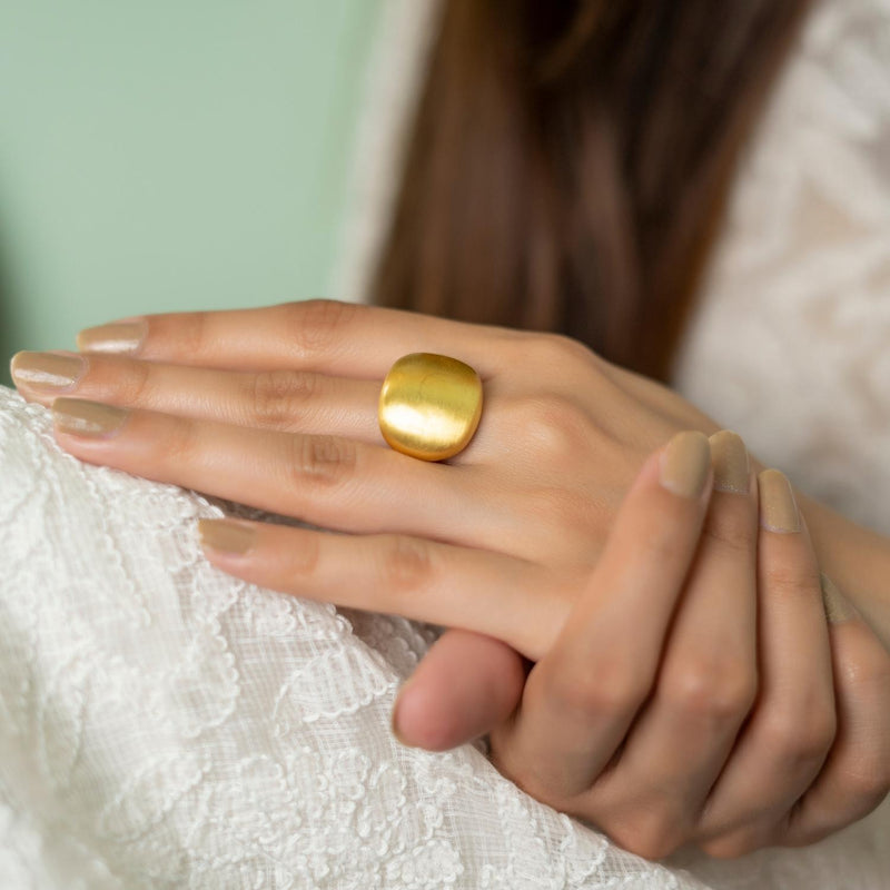 SOLID GOLD PLATED SIGNET RING