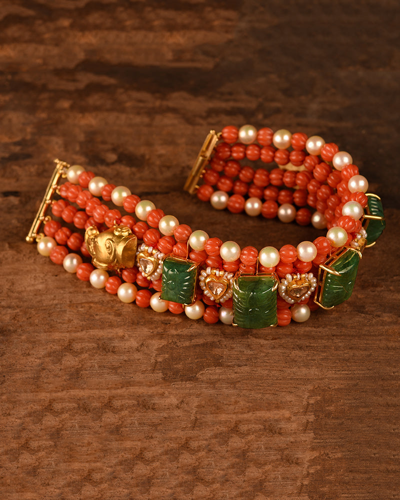 CORAL AND EMERALD BRACELET WITH GOLD AND POLKIS