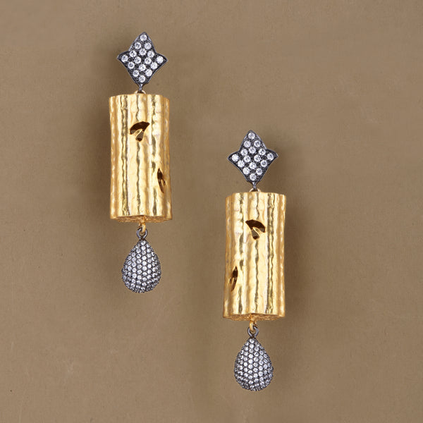 TEXTURED CYLINDER EARRING