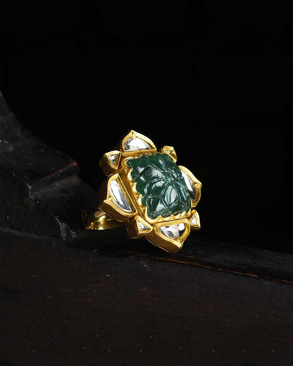 CARVED EMERALD MUGHAL RING