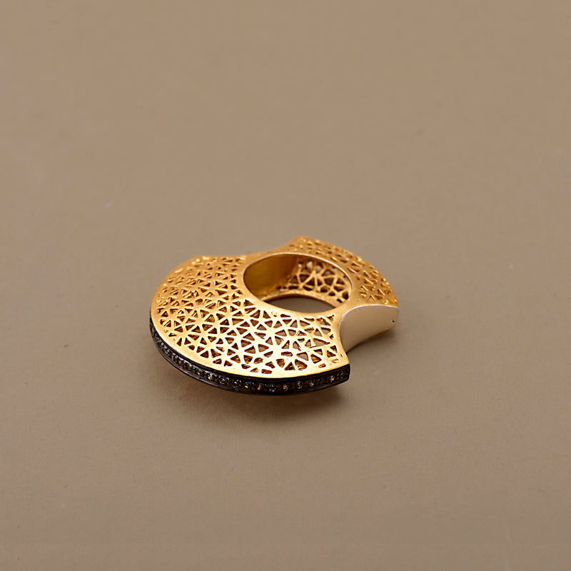 FILIGREE STRUCTURED RING